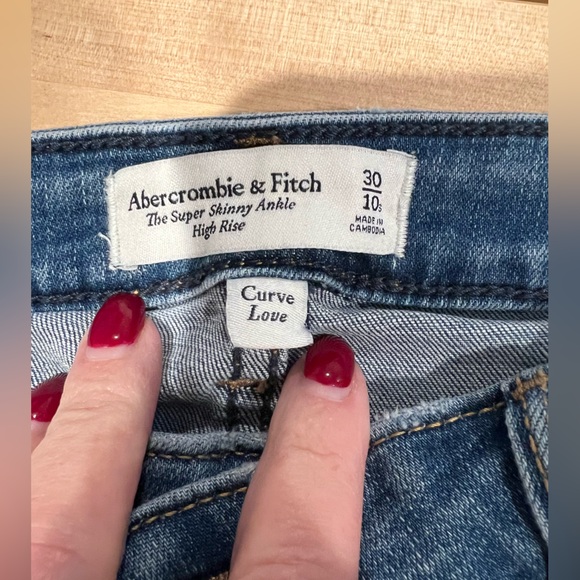 Abercrombie & Fitch super skinny ankle high rise curve love jean size 10/30 - Picture 3 of 3